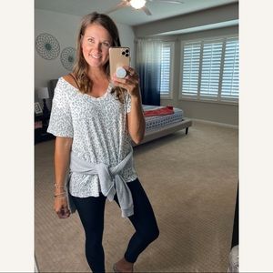 Snow Leopard Top NWT